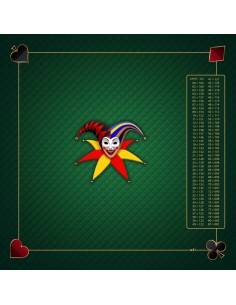 Tapis de jeu de belote vert de 60x60 cm avec motif de masque de joker, symboles aux coins, et tableau de comptage des points