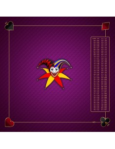 Tapis de jeu de belote violet de 60x60 cm avec motif de masque de joker, symboles aux coins, et tableau de comptage des points